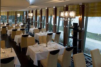 Holiday Beach Budapest Wellness & Conference