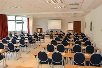 Holiday Beach Budapest Wellness & Conference