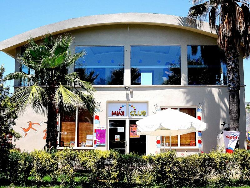 Holiday Garden Resort