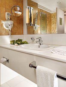 Holiday Inn Athens Attica Avenue