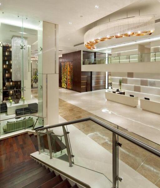 Holiday Inn Mumbai International Airport