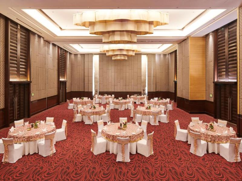 Holiday Inn Mumbai International Airport