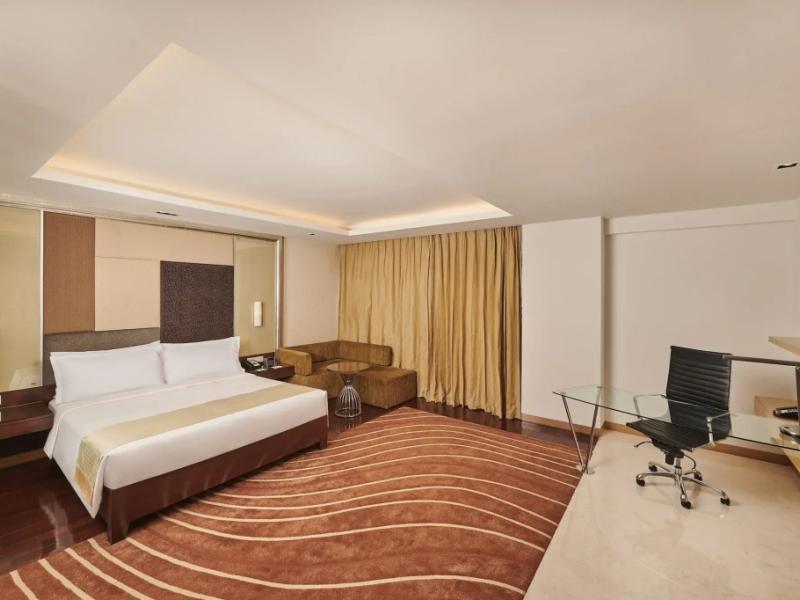 Holiday Inn Mumbai International Airport