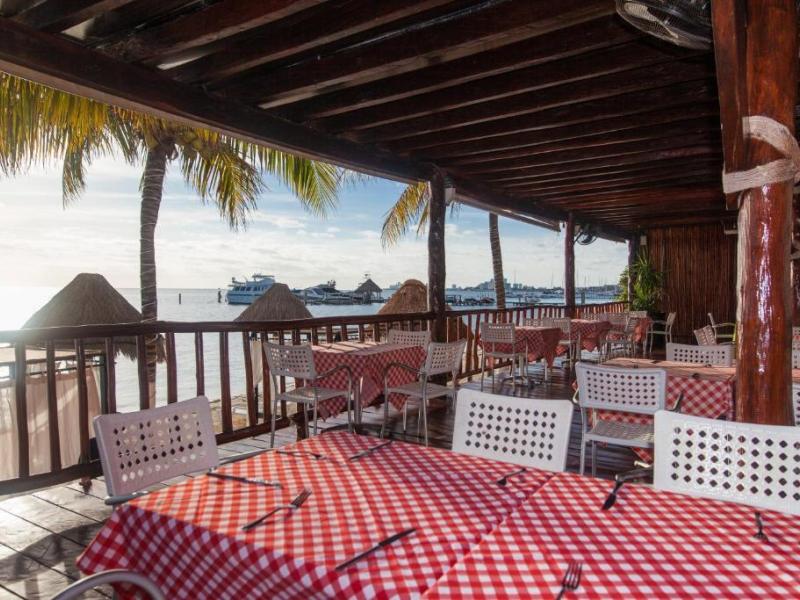 Ocean View Cancun Arenas