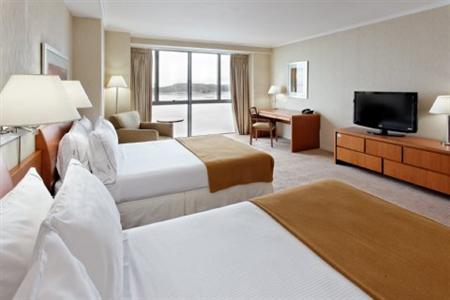 Holiday Inn Express (Пуэрто Монт)
