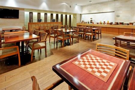 Holiday Inn Express (Пуэрто Монт)
