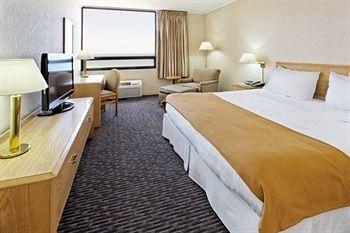 Holiday Inn Express (Икике)