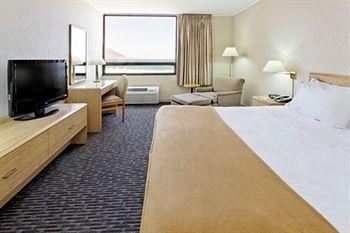 Holiday Inn Express (Икике)