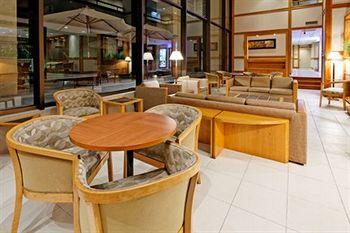 Holiday Inn Express (Икике)