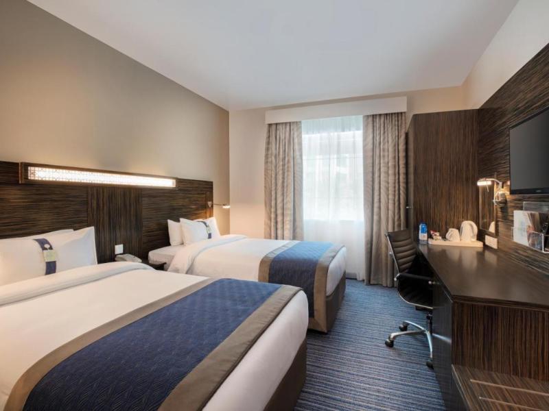 Holiday Inn Express Dubai Jumeirah