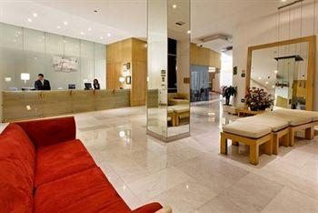 Holiday Inn Express Hotel & Suites at the WTC