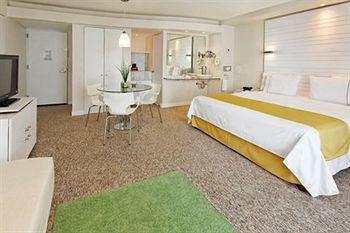 Holiday Inn Express Hotel & Suites at the WTC