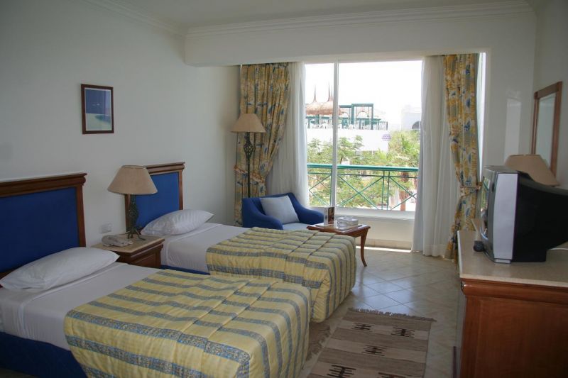 Amarante Garden Palms  