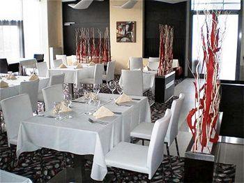 Holiday Inn Prague Airport