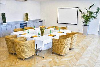 Holiday Inn Prague Airport