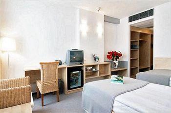 Holiday Inn Prague Airport