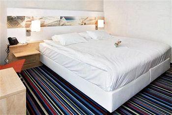 Holiday Inn Prague Airport