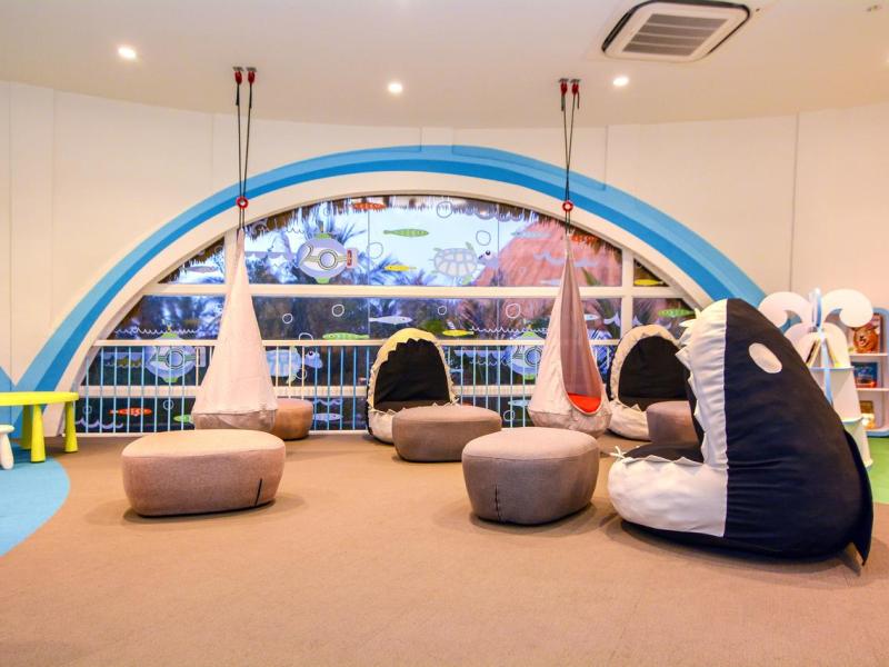 Holiday Inn Resort Kandooma Maldives