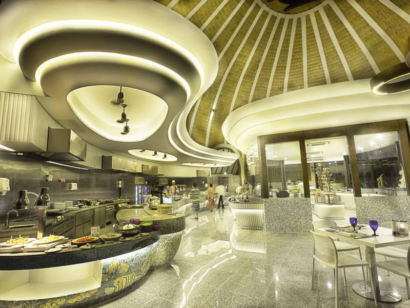 Holiday Inn Resort Kandooma Maldives