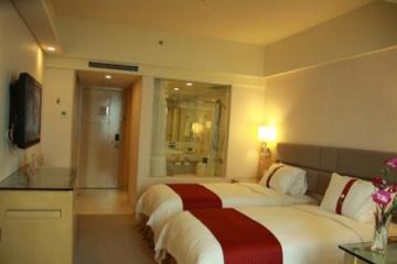 Отель Holiday Inn Riverside Китай, Ухань, фото 47