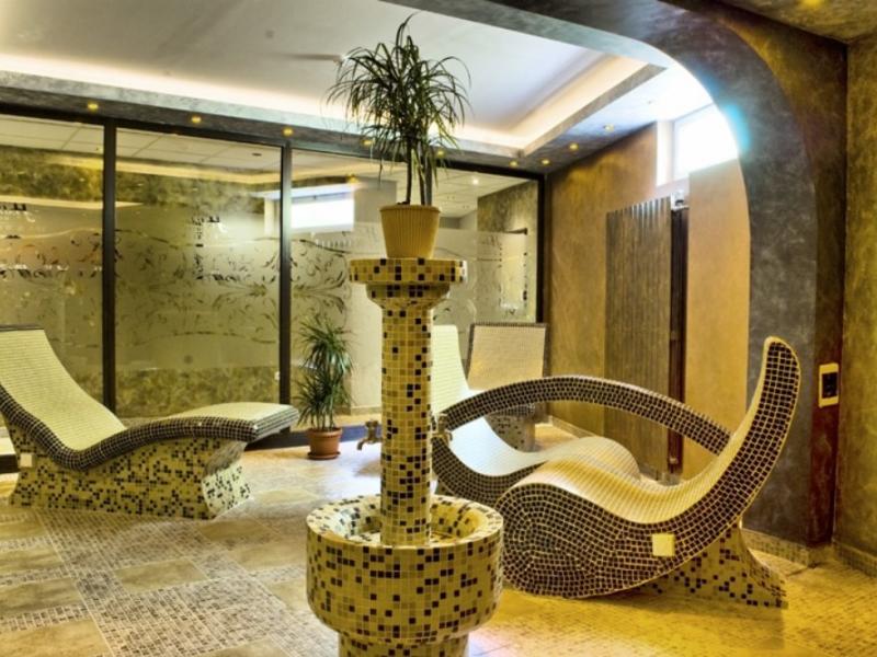 Holiday Hotel SPA & Wellness