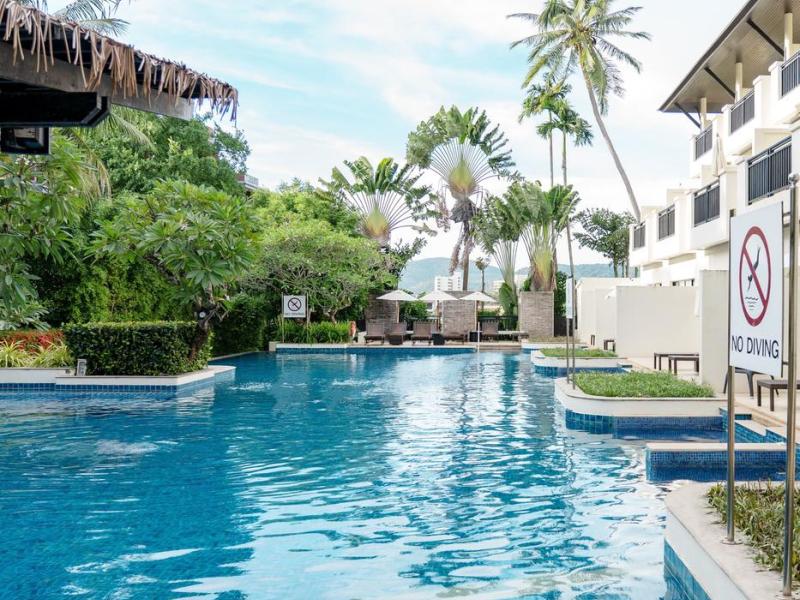 Horizon Karon Beach Resort & Spa