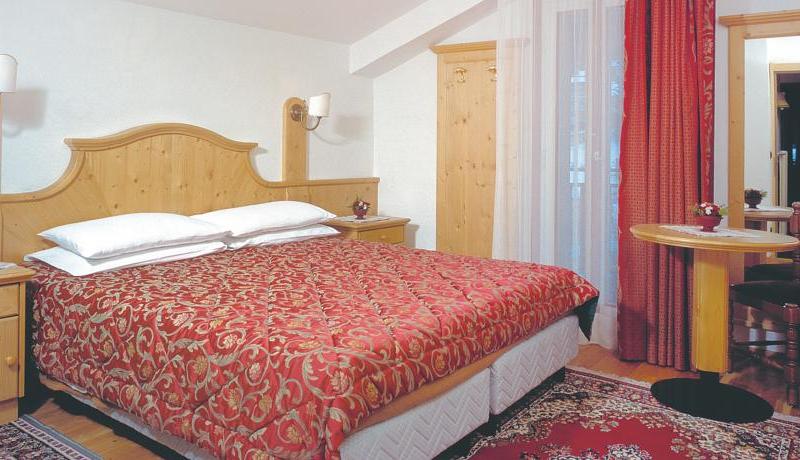 Bellevue Hotel & Club