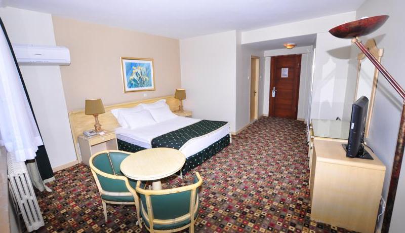 Akol Hotel