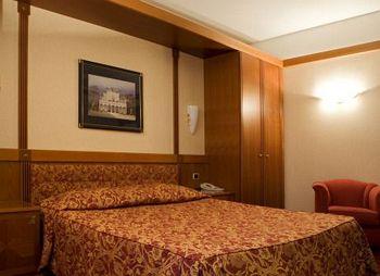 Hotel NH Bologna de la Gare