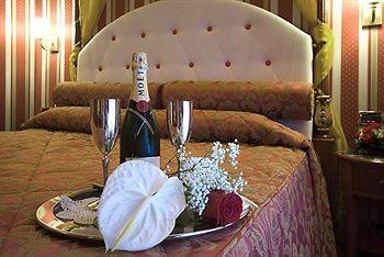 Hotel Manfredi Suite In Rome