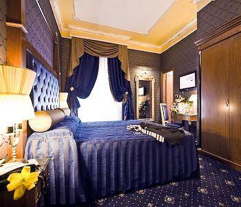 Hotel Manfredi Suite In Rome