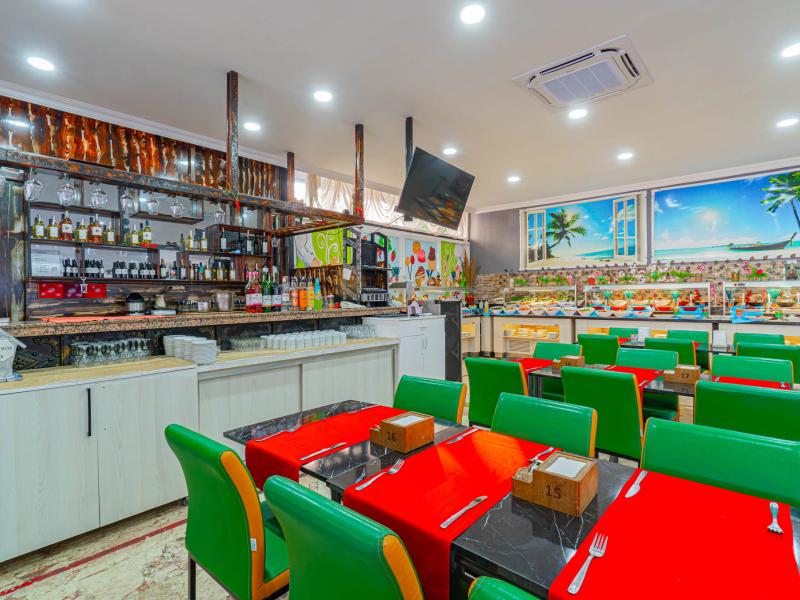 Sayanora Hotel & Park