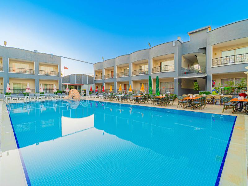 Sayanora Hotel & Park