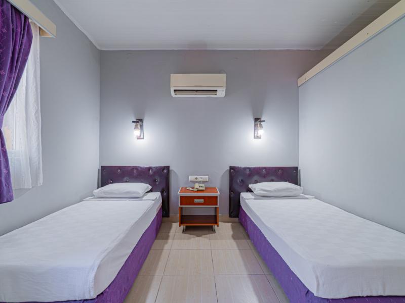 Sayanora Hotel & Park