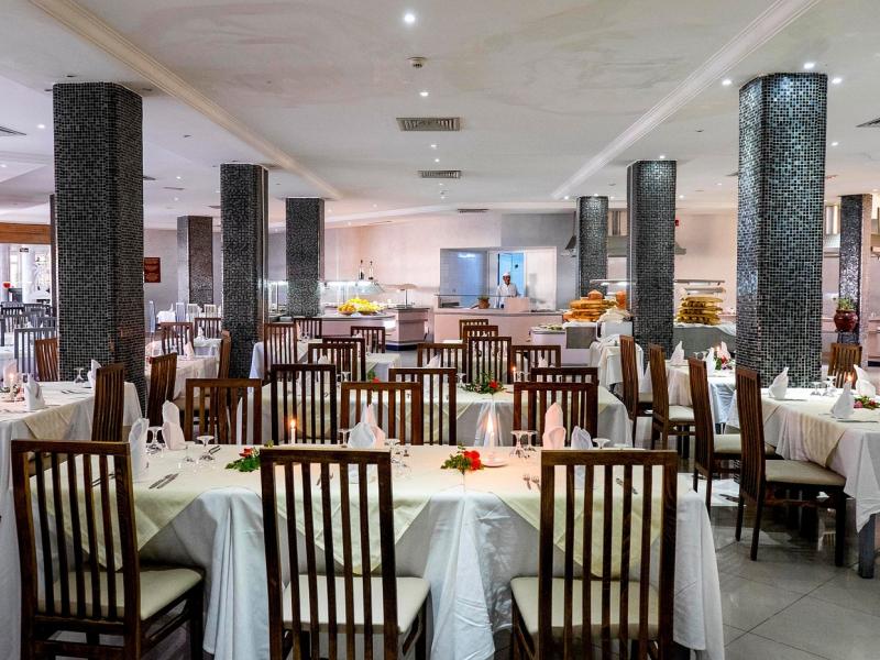 Houda Yasmine Hammamet