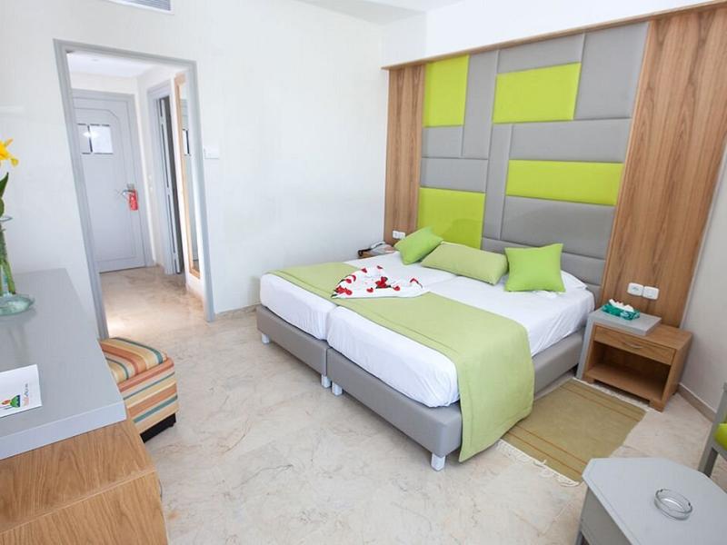 Houda Yasmine Hammamet