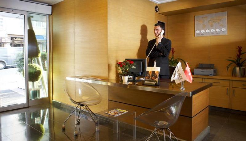 Housez Suites & Apartments