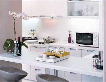 Housez Suites & Apartments