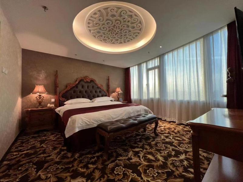 Howard Johnson Paragon