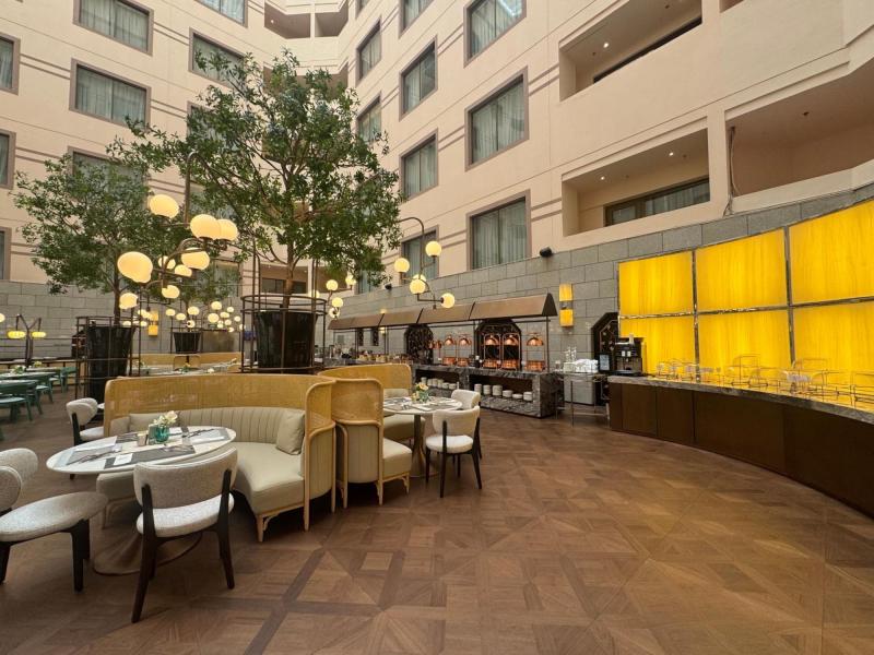 Howard Johnson Paragon