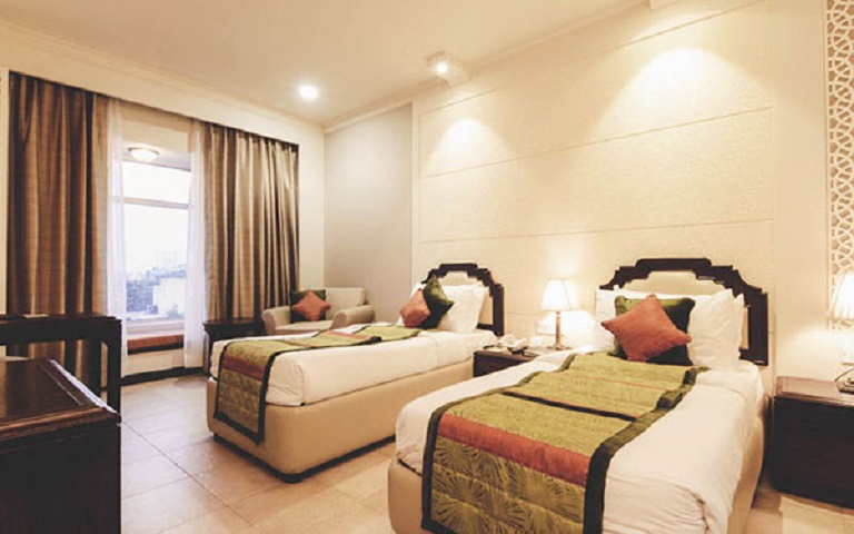 Howard Plaza The Fern Agra