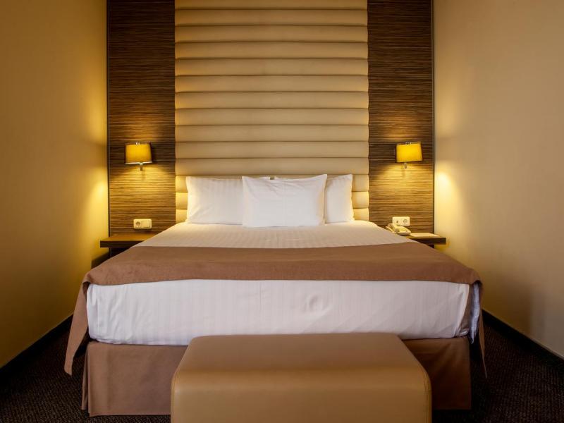 President Hotel by Hrazdan Hotel CJSC
