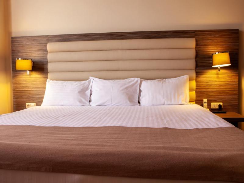 President Hotel by Hrazdan Hotel CJSC
