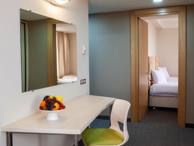 President Hotel by Hrazdan Hotel CJSC