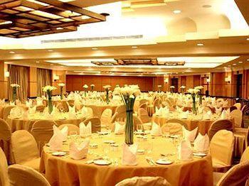 Hua Ting Hotel & Towers