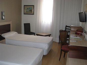 Husa Zaragoza Royal