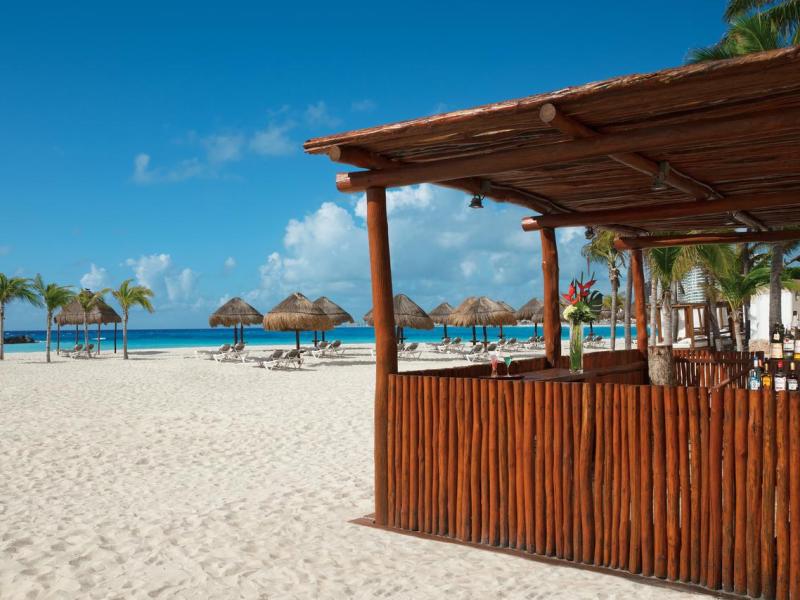 Reflect Krystal Grand Cancun