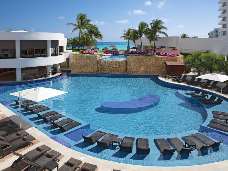 Reflect Krystal Grand Cancun