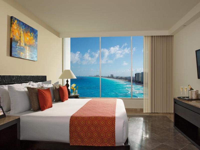 Reflect Krystal Grand Cancun