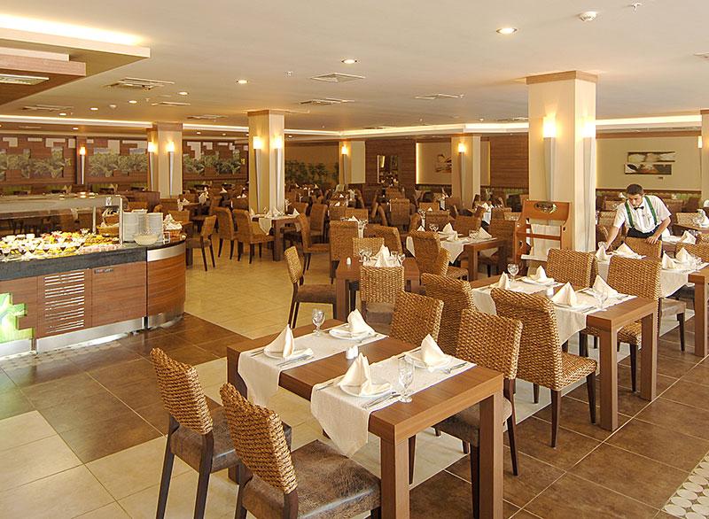 Ambassador Hotel Plaza